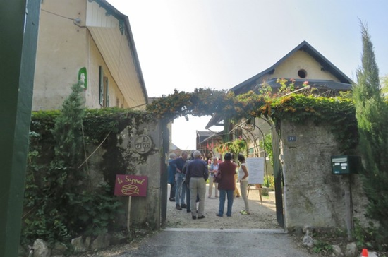 la porte est ouverte